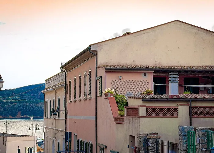 Marconi Boutique - Helloelba Nyaraló Portoferraio